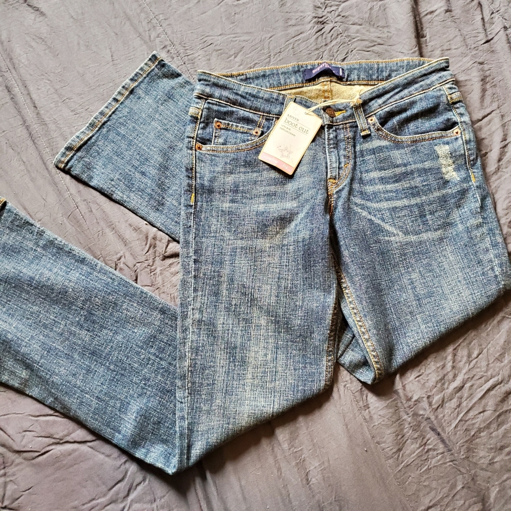 Levi's Low Rise Bootcut Jeans